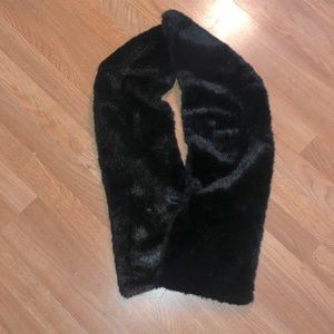 Kenneth Cole faux fur black scarf